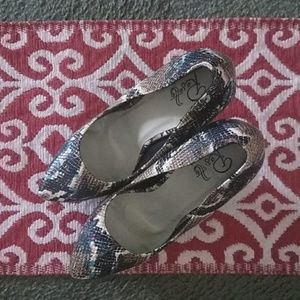 Rosette brown multi size 9 stilettos/heels